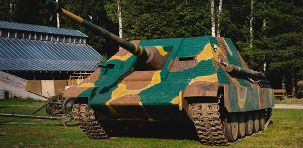 Катание на противотанковой самоходно-артиллерийской установке Jagdpanther, стрельба, экскурсия по военному парку, фотосессия от военно-патриотического клуба «Резерв». **Скидка до 56%**. Москва - kupikupon.ru Катание на противотанковой самоходно-артиллерийской установке Jagdpanther, стрельба, экскурсия по военному парку, фотосессия от военно-патриотического клуба «Резерв». **Скидка до 56%**