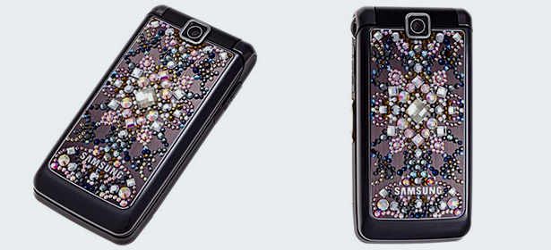 Сотовый телефон Samsung 2530 от компании Brosco Exclusive украшенный кристаллами Swarovski за 3495р. вместо 6900р.. Москва - kupikupon.ru Сотовый телефон Samsung 2530 от компании Brosco Exclusive украшенный кристаллами Swarovski за 3495р. вместо 6900р.