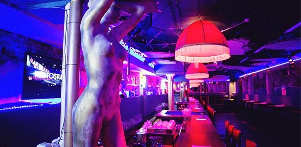 Всё меню и напитки без ограничения суммы чека в Grand Bourbon Street. Более 100 сортов виски, кубинские сигары, безудержные танцы и качественная музыка до самого утра! **Скидка 50%**. Москва - kupikupon.ru Всё меню и напитки без ограничения суммы чека в Grand Bourbon Street. Более 100 сортов виски, кубинские сигары, безудержные танцы и качественная музыка до самого утра! **Скидка 50%**