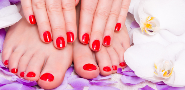 Классический или европейский маникюр и педикюр с покрытием Shellac CND в студии красоты La Cremе. **Скидка до 72%**. Москва - kupikupon.ru Классический или европейский маникюр и педикюр с покрытием Shellac CND в студии красоты La Cremе. **Скидка до 72%**