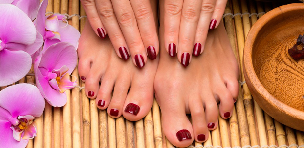 Классический маникюр и педикюр с покрытием лаком или Shellac в салоне красоты «Лана». Безупречная красота ваших ногтей! **Скидка до 78%**. Москва - kupikupon.ru Классический маникюр и педикюр с покрытием лаком или Shellac в салоне красоты «Лана». Безупречная красота ваших ногтей! **Скидка до 78%**