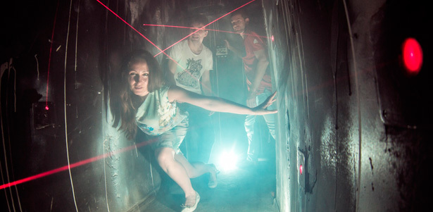 Прохождение квеста в реальности «Ограбление коллекционера» от компании «Погружение». **Скидка до 51%**