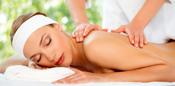 Антицеллюлитный ручной массаж с обертыванием, лимфодренажный массаж или классический массаж с применением бальзамов в салоне массажа Svoy. **Скидка до 79%**