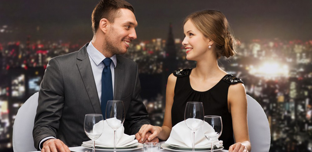 Экстремальное свидание на крыше с просмотром фильма, конфетами и игристыми напитками от компании Romantic Event. **Скидка до 80%**