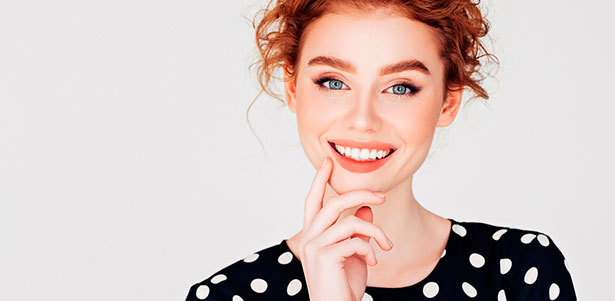 Чистка, отбеливание и реставрация зубов, лечение кариеса и пульпита, виниры, коронки, имплантаты, съемные протезы, изготовление капы от бруксизма в «Клинике на Шипиловской». **Скидка до 80%**