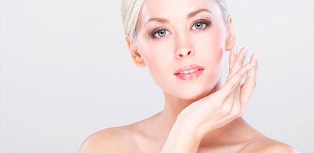 Ультразвуковая, комбинированная или механическая чистка, сезонный пилинг, массаж лица и программы по уходу за кожей в «Студии красоты на Электродной». **Скидка до 82%**