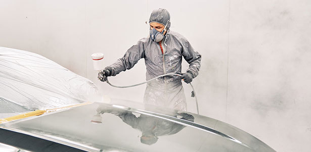 Покраска деталей автомобиля и финальная полировка покрытия в автосервисе Vag-avto. **Скидка до 70%**