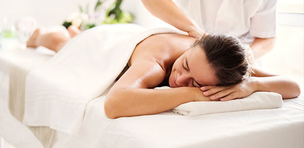 Спа-программы в салонах красоты «Астер», «Вдохновение», Lucky, «Стиль», Beauty, «Мона Лиза» или «Модный чердак»: массаж, обертывание, пилинг и не только. **Скидка до 61%**