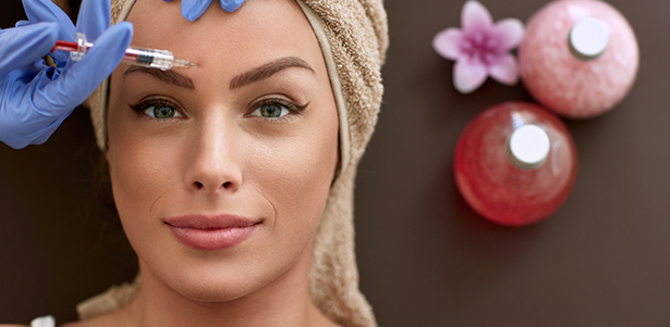 Лазерная эпиляция на аппарате Soprano Titanium, контурная пластика, инъекции «Ботокса», биоревитализация, мезотерапия, пилинг, чистка лица, микротоковая терапия и другое в студии TopFaces. **Скидка до 82%**