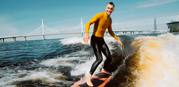 **Скидка до 35%** на прокат 2-местного гидроцикла Yamaha, полет на флайборде, катание на вейксерфе за катером от компании «Мегапрокат СПб»