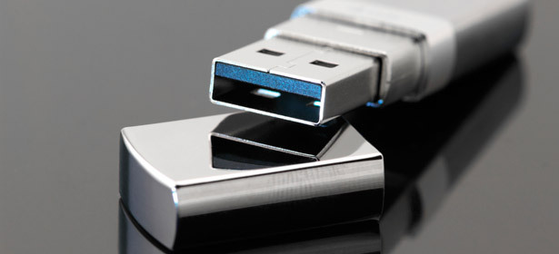 Флэшка объемом 4 GB, 8 GB или 16 GB от компьютерного салона «Матрикс». Надёжный помощник в мире информации! Скидка 50%