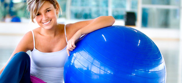 Абонементы в фитнес-клуб FitStyle на 1, 3 или 6 месяцев. Широкий выбор видов занятий: йога, пилатес, степ-аэробика, стрейчинг, силовые тренировки, strip dance, а также специальная детская группа! **Скидка до 82%**