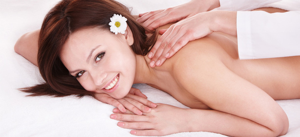 Сеансы фитобочки и массажа (расслабляющий, общий, медовый, антицеллюлитный) на ваш выбор в студии Venice Spa: от 1, 3, 5 процедур. **Скидка до 76%**