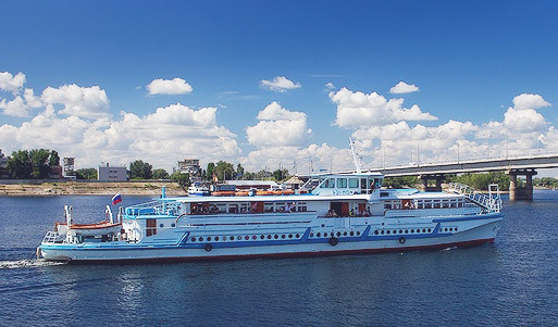 Прогулки по реке Волга на теплоходах «Волга-1» или «Волга-2» <font color="#99cc00"><b>за полцены</b></font>! Не оставайся на берегу, беги туда, где музыка и веселье!