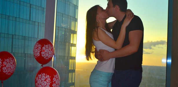 Романтическое свидание на 63 этаже центра «Москва-Сити» с фотосессией и без от агентства Self-Made. **Скидка до 63%**